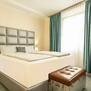  Hotel Np Koenigshof Germania