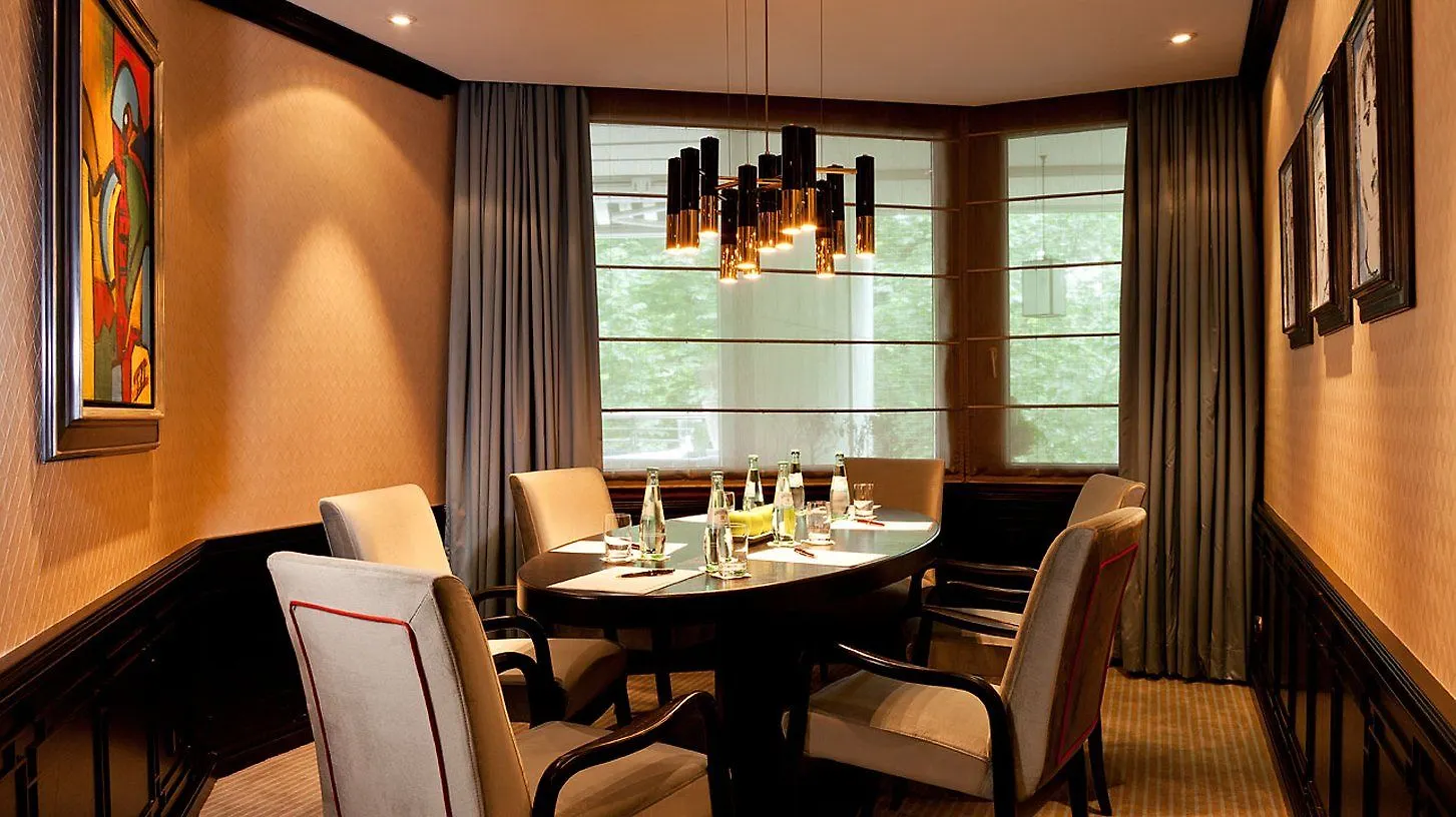 Althoff Hotel Am Schlossgarten Stuttgart