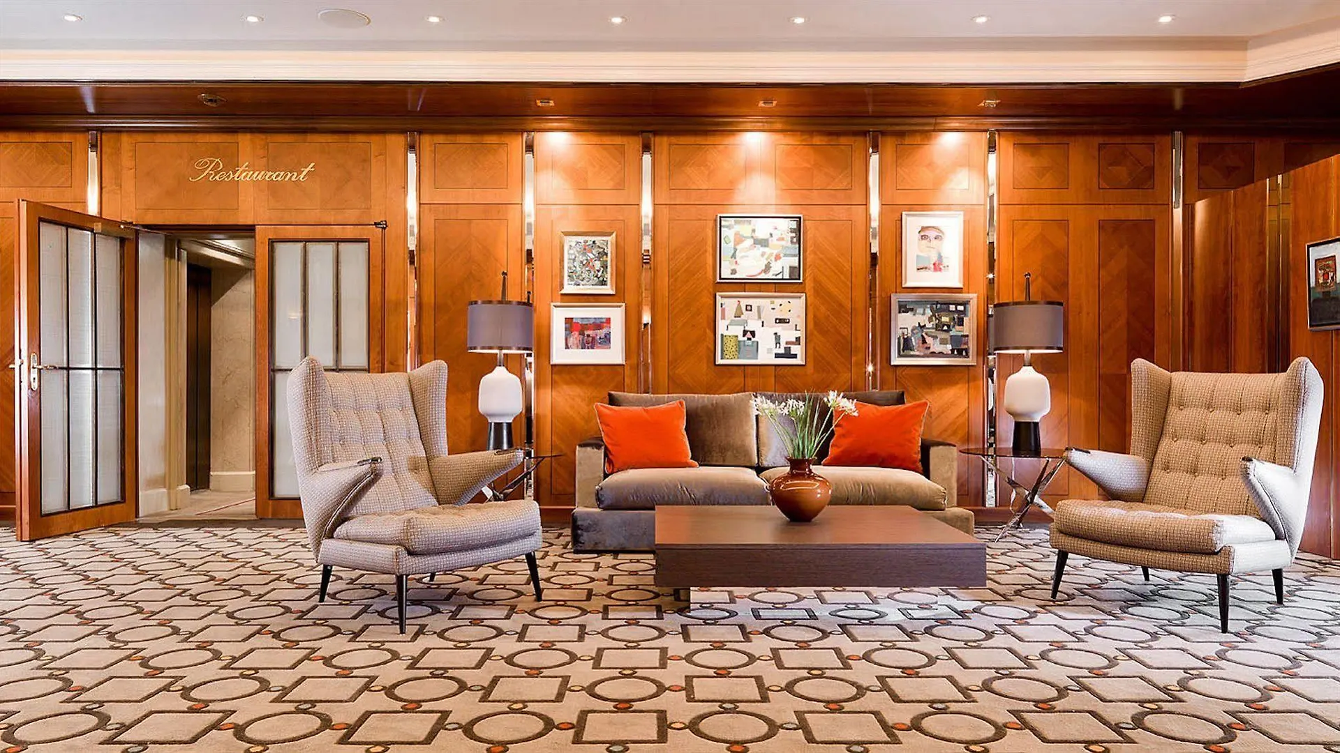 Althoff Hotel Am Schlossgarten Stuttgart 5*,